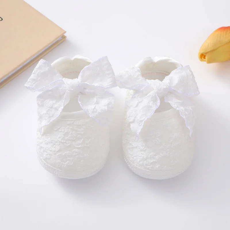 حذاء قطني بعقدة فراشية زهرية للأطفال الصغار ، حذاء لحديثي المشي مانع للانزلاق ، نعل ناعم للرضع ، مشايات أولى ، ريترو ، ربيع ، خريف