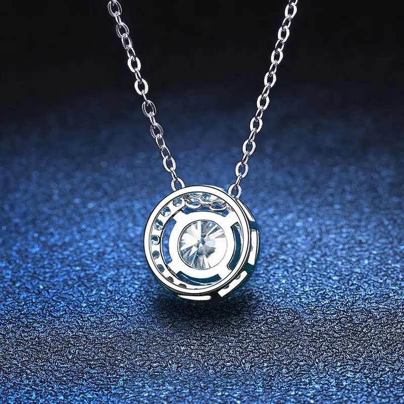 

LioraGem Classic Round Wrapped Moissanite Necklace Pendant, 0.3-0.5-1 Carat Fashion Simple Clavicle Chain Platinum PT950 Stamp