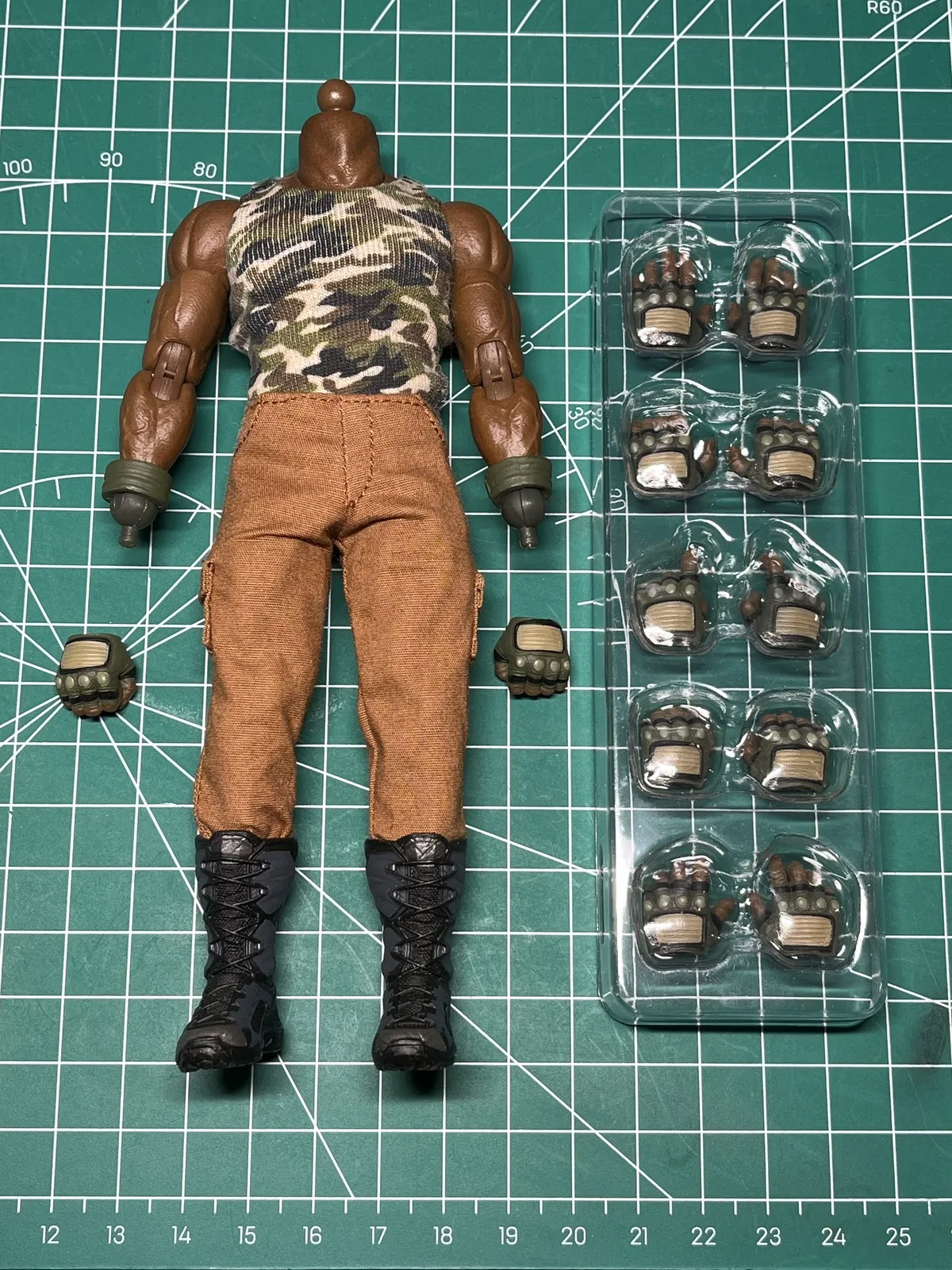 

1:12 Scale body set Model for 6'' Mezco Special Forces