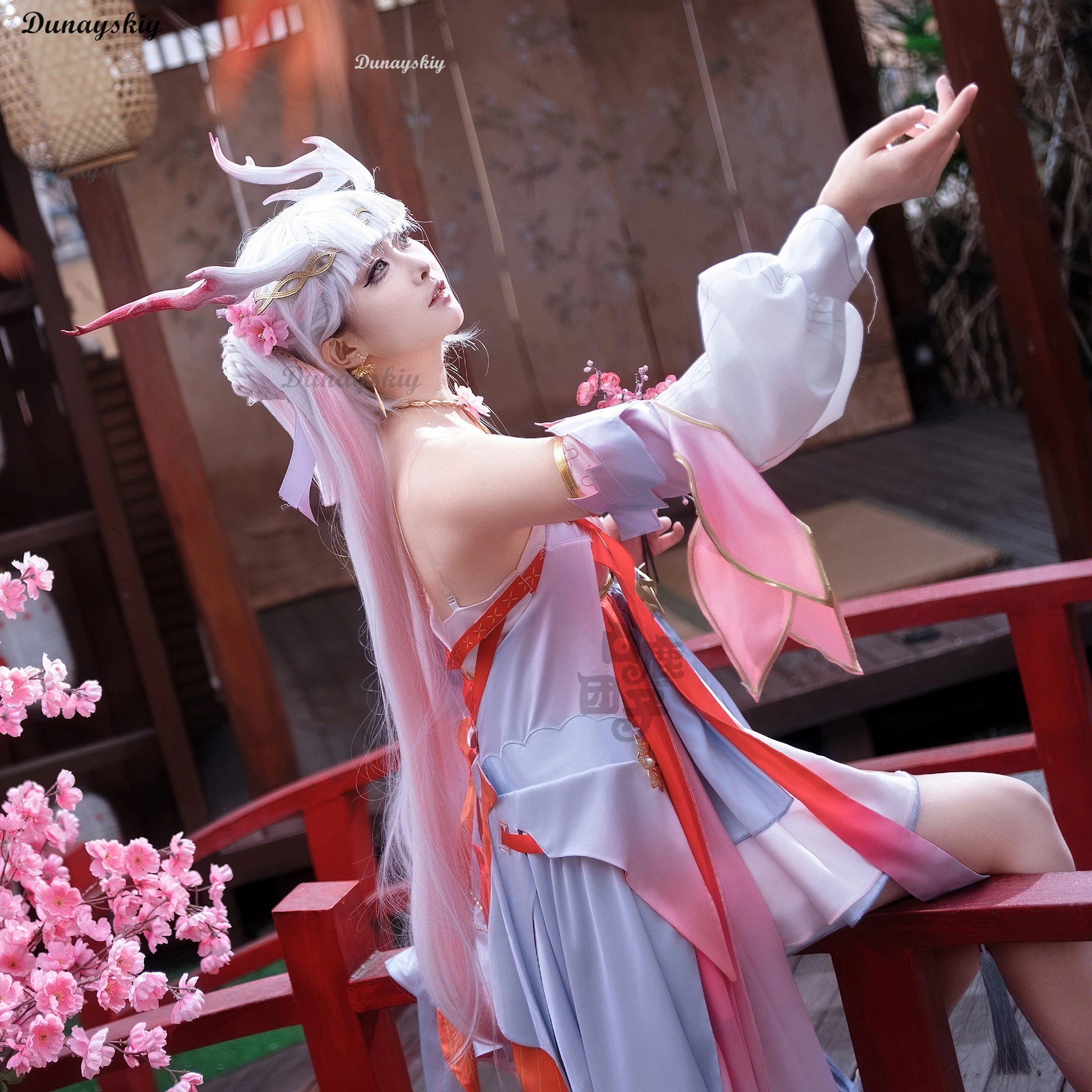 # $%) Gioco Wuthering Waves Jinhsi COS ()(*&......% Parrucca Festival di Primavera Vestito Rosa Vestito Verde Parrucca Jinhsi Hanfu Scarpe Donna Halloween