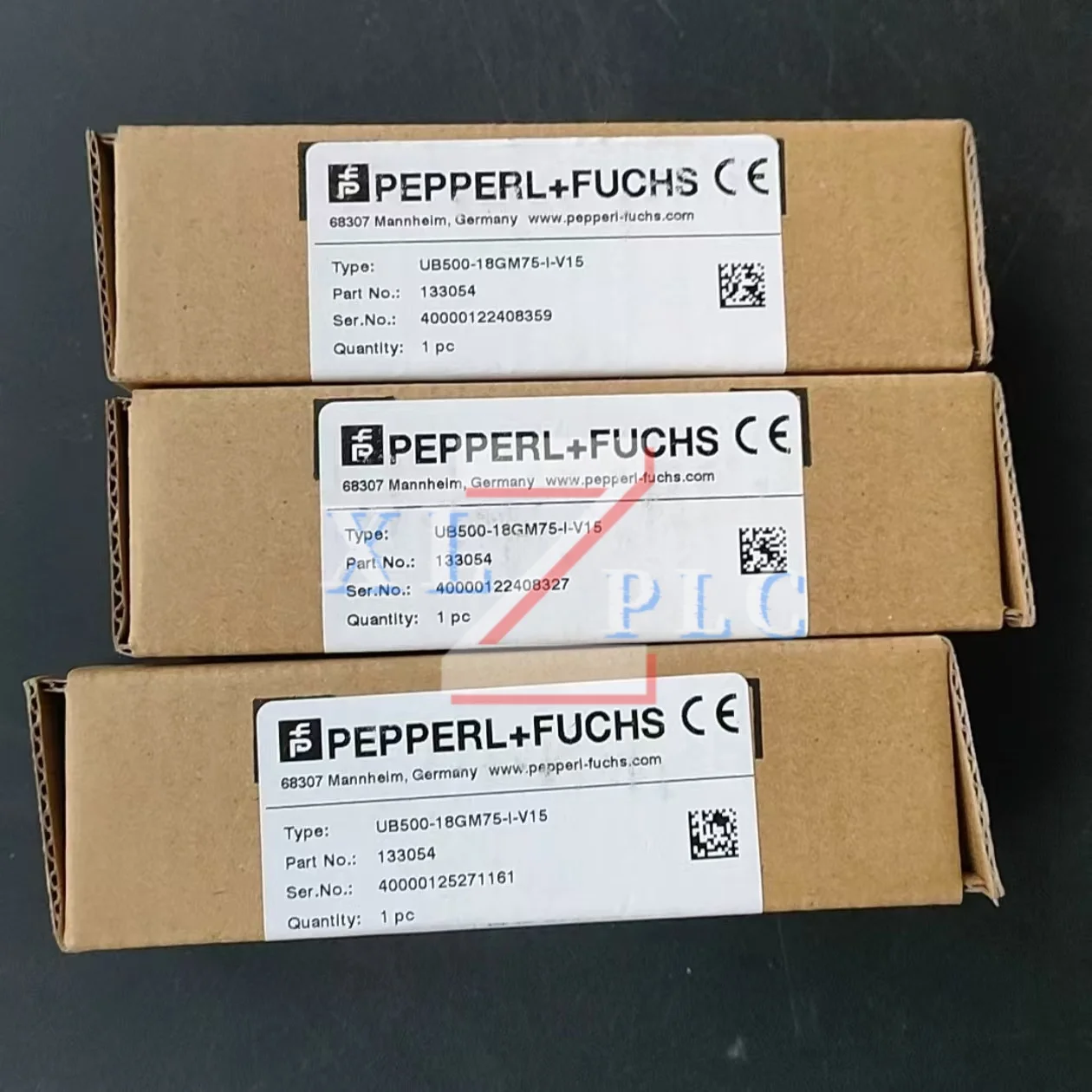 مستشعر بالموجات فوق الصوتية جديد الأصلي UB500-18GM75-I-V15 UB500-18GM75-U-V15 UB500-30GM-E5-V15