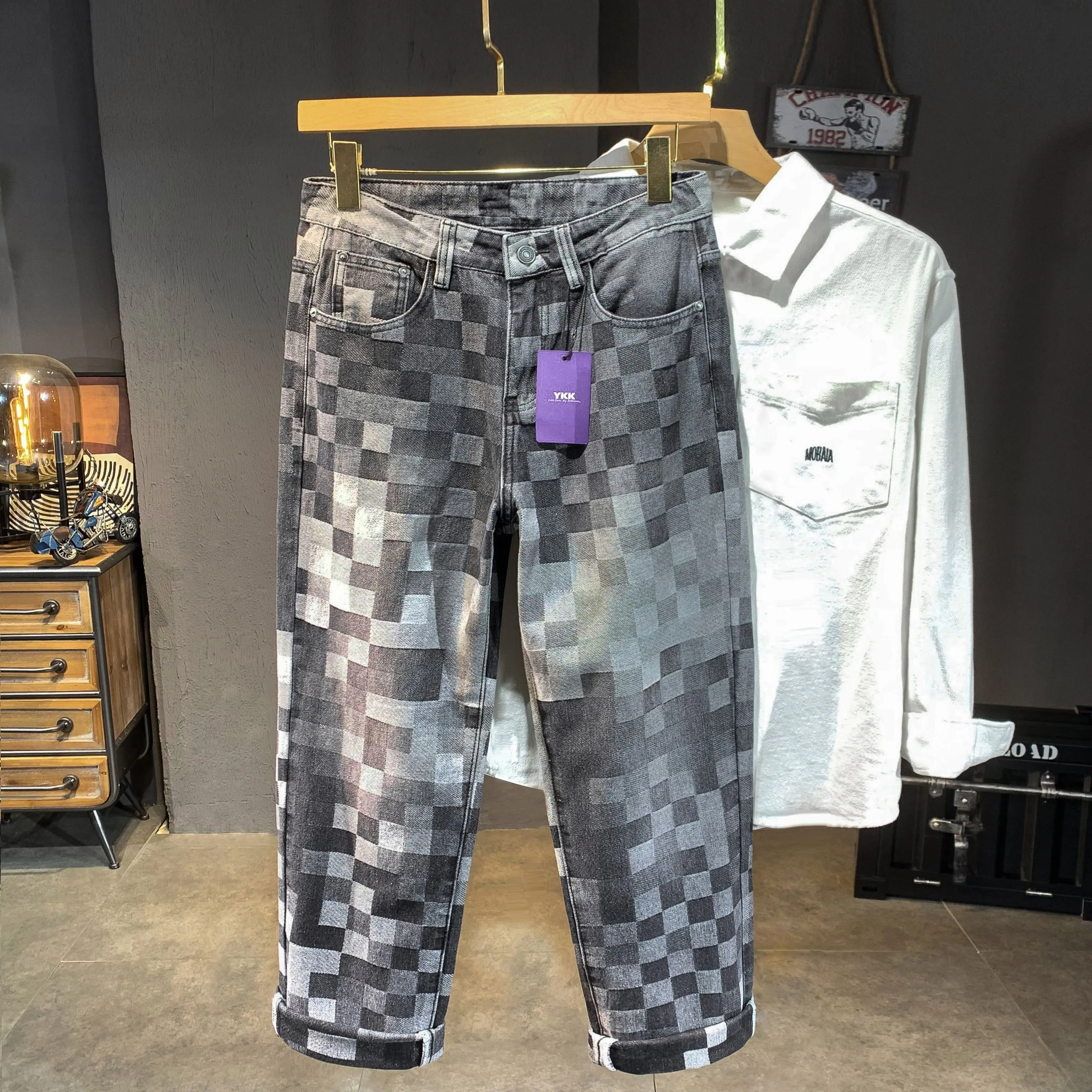 منقوشة مطبوعة الجينز الرجال واسعة الساق فضفاضة تناسب قيعان الدنيم رجل جديد عارضة السراويل الربيع