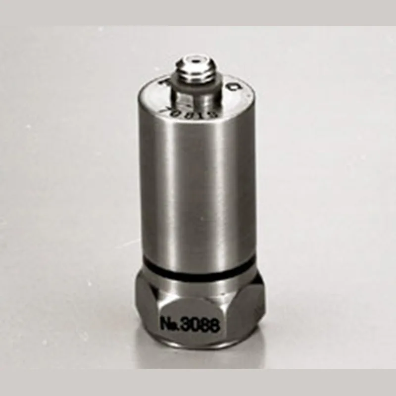 Imported piezoelectric voltage output acceleration sensor 707IS