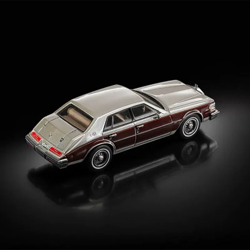 Diecast GM 1:64 Scale Cadi Seville 1985 Alloy Car Model Holiday