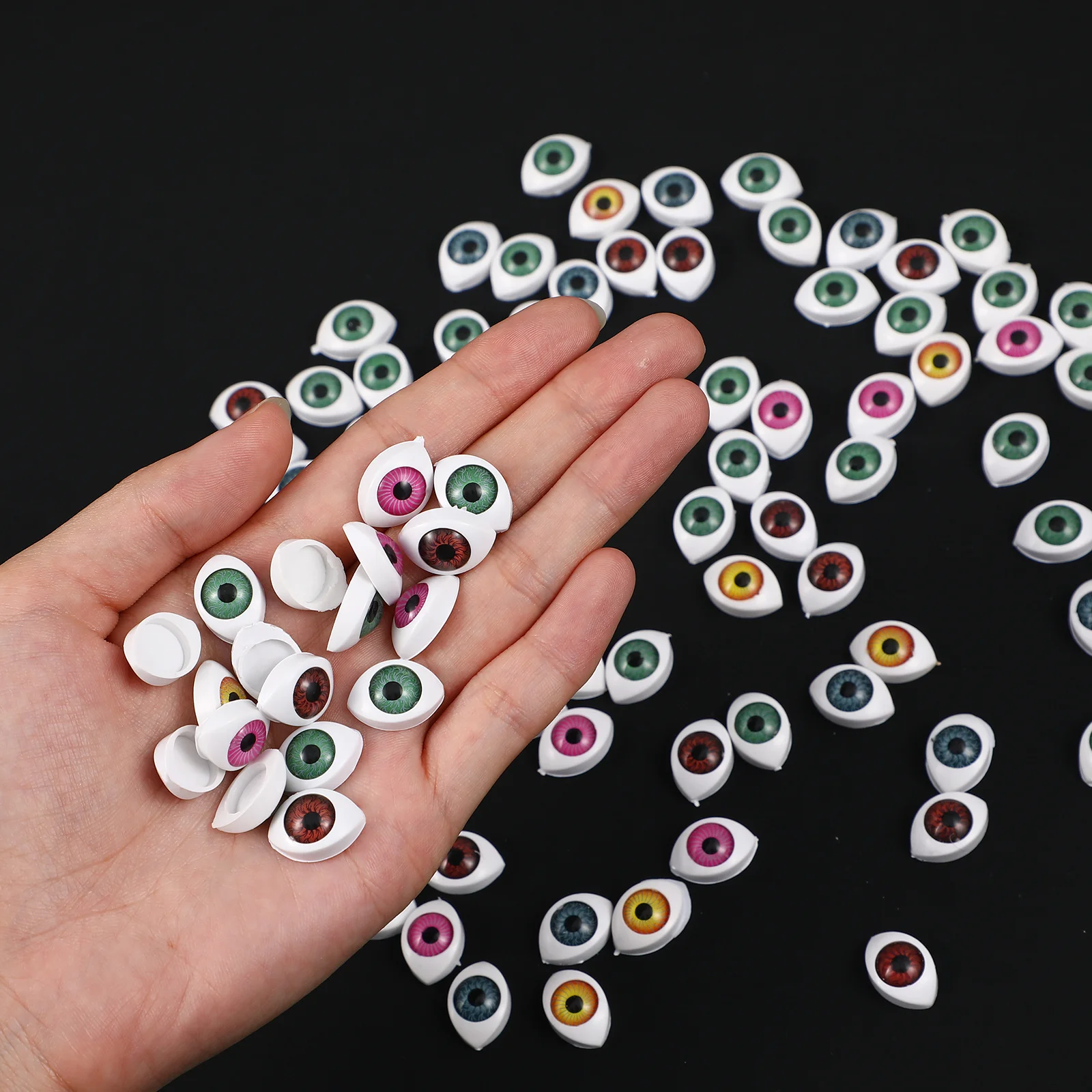 

100Pcs Oval Shape Simulation Eyeballs Colored Pupils Halloween Props Plastic Eyes for Crafts Plastic Eyeballs Eyes