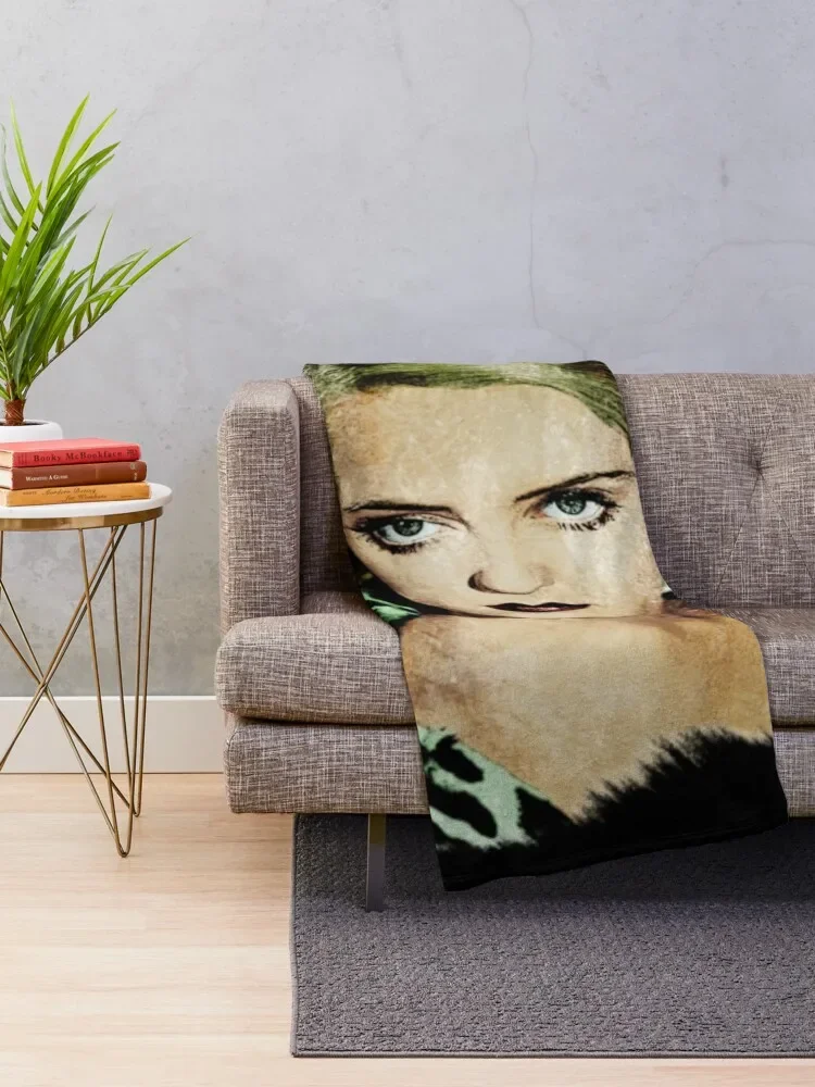 Bette Davis - Baby Jane Eyes Throw Blanket Shaggy Luxury Designer for winter Flannels Blankets