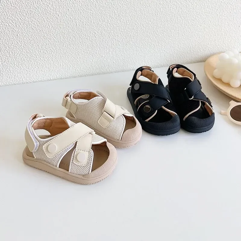 2023 nuove scarpe da bambino estive Mesh traspirante bambino sandali per bambini calzature per neonati scarpe punta chiusa bambine sandali da spiaggia