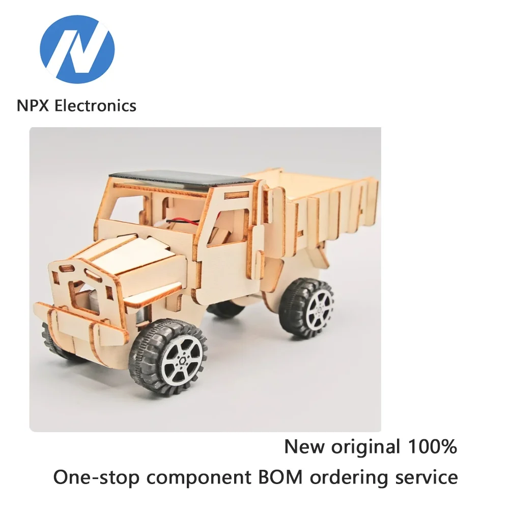 Camion ad energia solare su piccola scala, invenzione creativa dell'auto da corsa ad energia solare