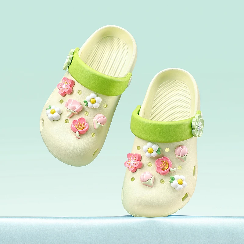 Cheerful Mario Summer children's cool shoes - cute cartoon-style flip-flops suitable for both indoor and outdoor use