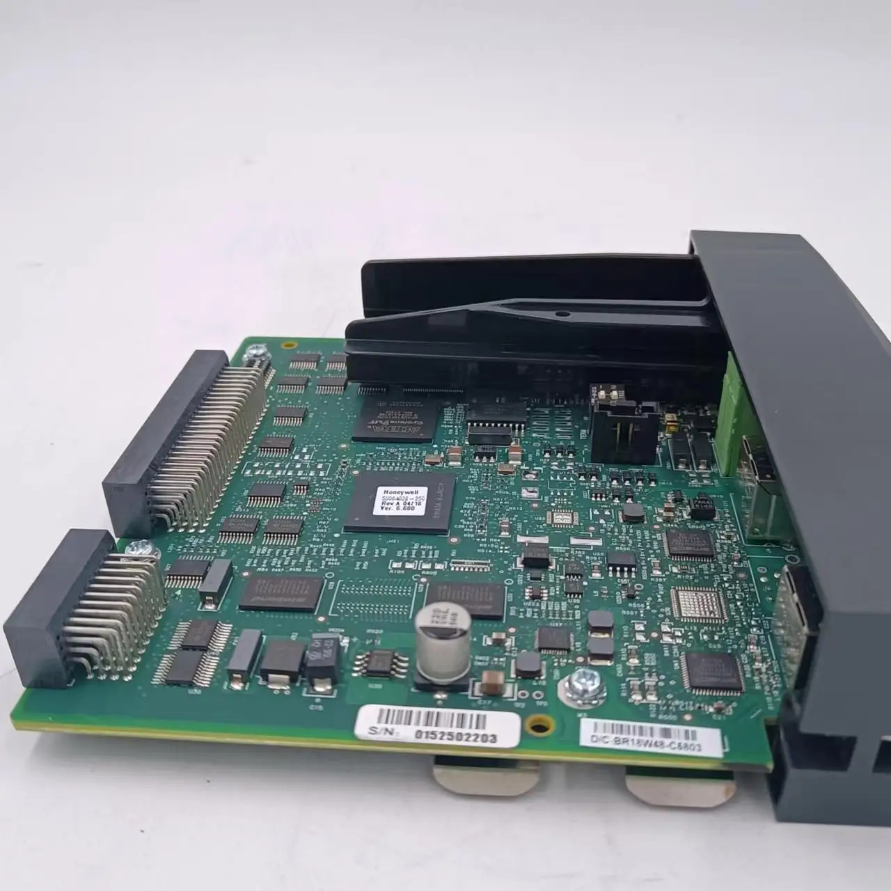 2025 미국 하니웰 SIS 시스템 HC900 CPU 카드 900S75S-0460-00 재고 있음