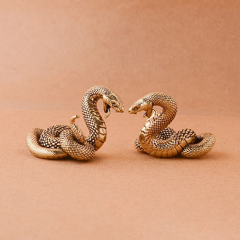Mini serpiente de latón y cobre, figuritas de decoración de bronce antiguo para decoración Interior, adorno de escritorio, estatua en miniatura de cobre puro