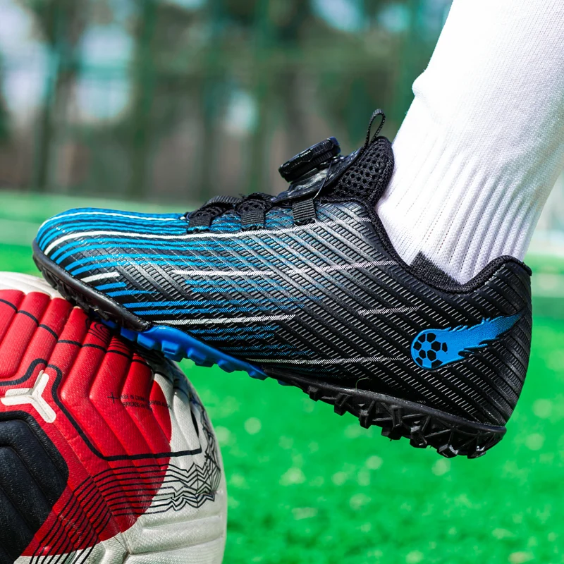 

Детские футбольные бутсы, новые легкие модные кроссовки с вращающейся пряжкой для мальчиков и девочек, нескользящие водонепроницаемые тренировочные кроссовки на открытом воздухе