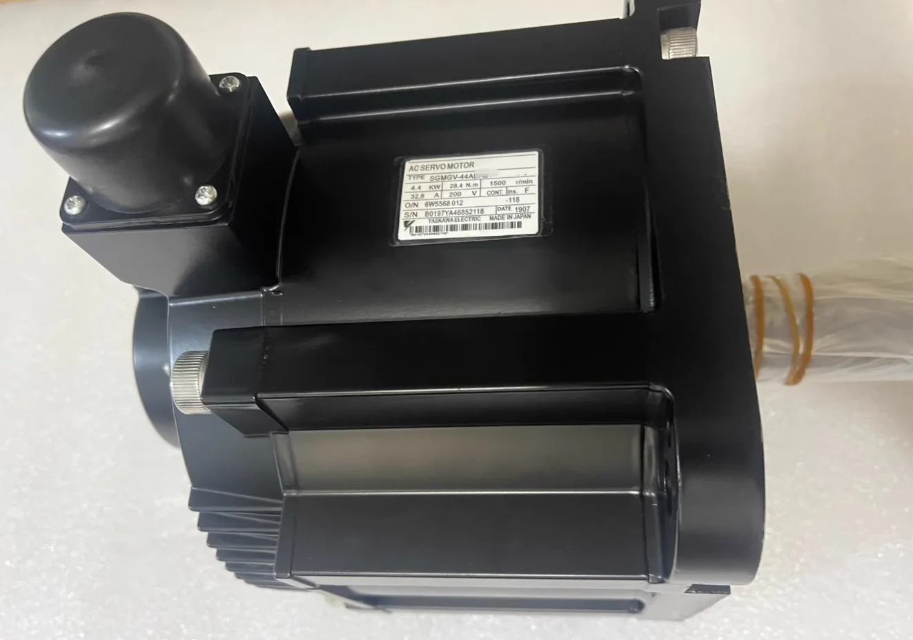 

Brand new SGMGV-44ADA61 Servo Motor SGMGV 44ADA61，Fast shipping