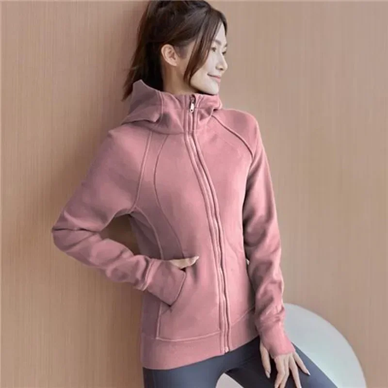 Winter New Plush Thicken Running Jacket Women Warm Tight Fitness Yoga Coat Zipper Hooded Design Sense Gym Workout Clothes