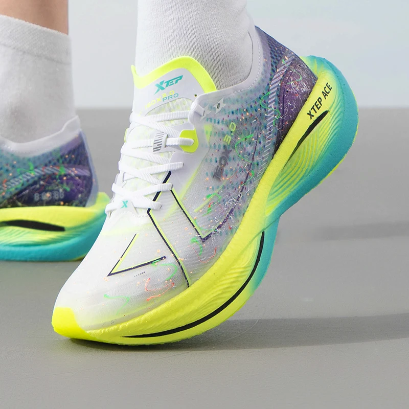 Chinese Sports Brand Xtep Cushioning Running Shoes Men's Shoes New Men's Lightweight Jogging Shoes Outdoor Fitness Training Shoes Sports Shoes 978119110115-1