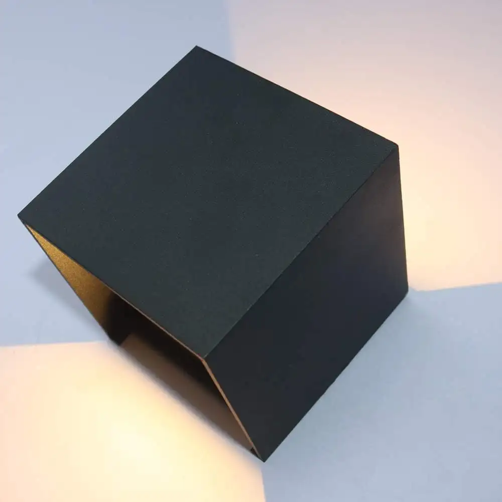 Lâmpadas de parede led 7w branco frio branco quente à prova dwaterproof água interior ao ar livre moderno nordic quadrado luzes parede para corredores jardim interior