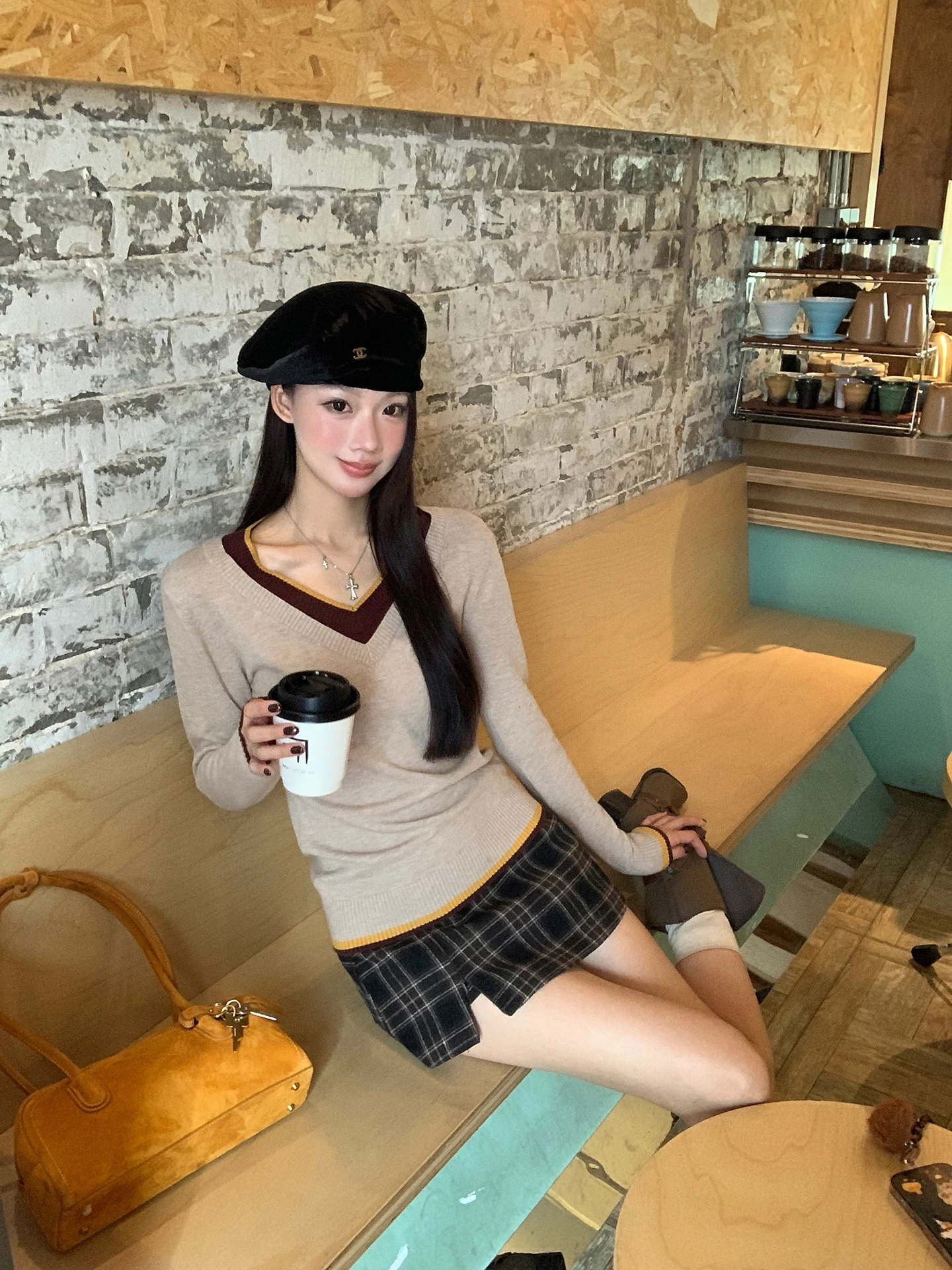 Red Celebri Sweater Women's Long Sve V-Ne Knitted Top for Autumn Winter Outerwear Inner Match Lazy High-End Feeling