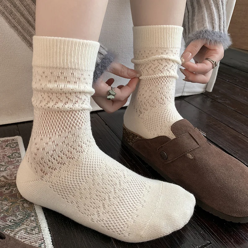 1pairs Women Hollow Knitted Socks Cotton High Quality Fashion Socks Warm Retro Grey Autumn Winter Thickened Comfortable Socks