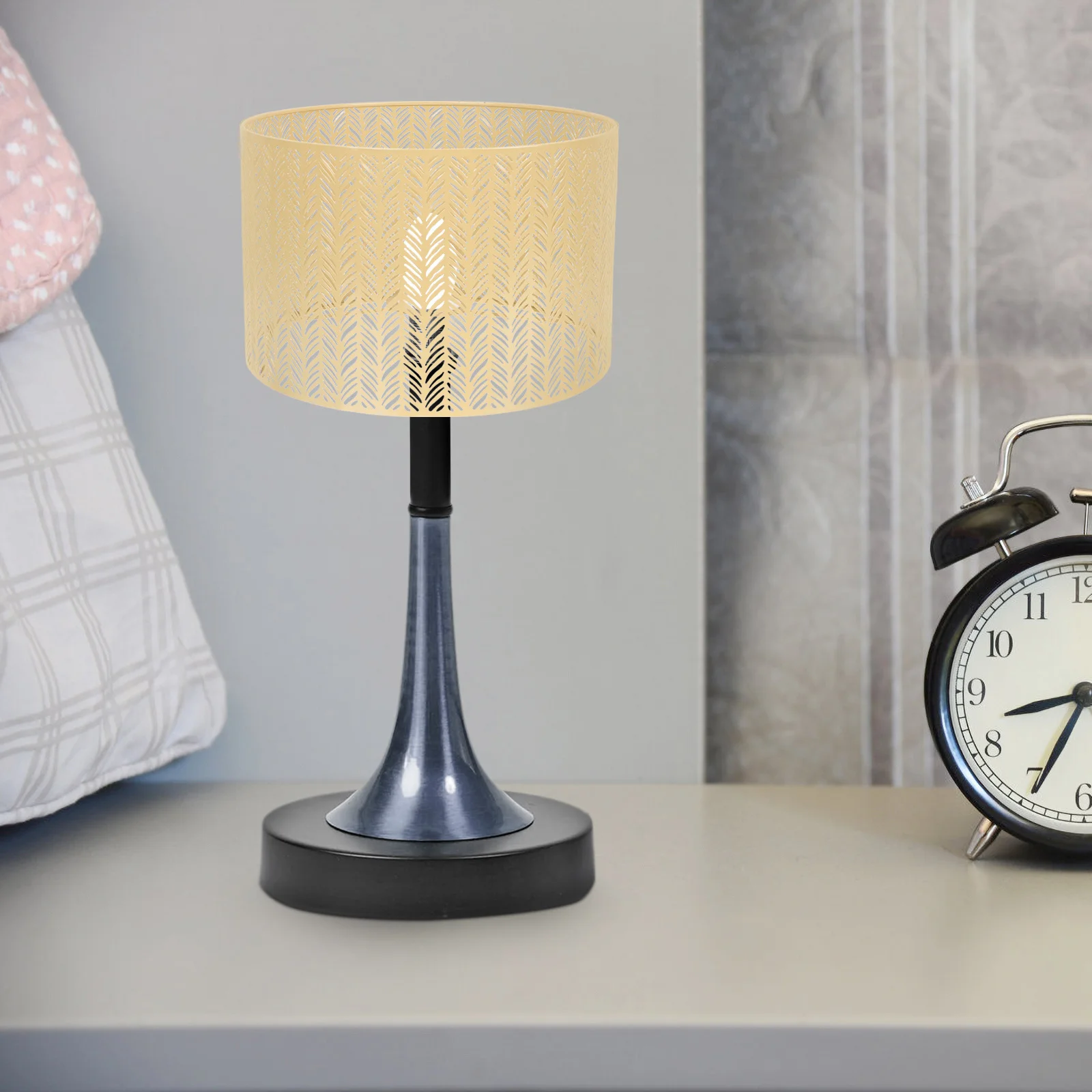 

Metal Lampshade Hollow Cylinder Carving Light Cover Decorative Lamp Cover for Modern Home Coffee Shop Restaurant