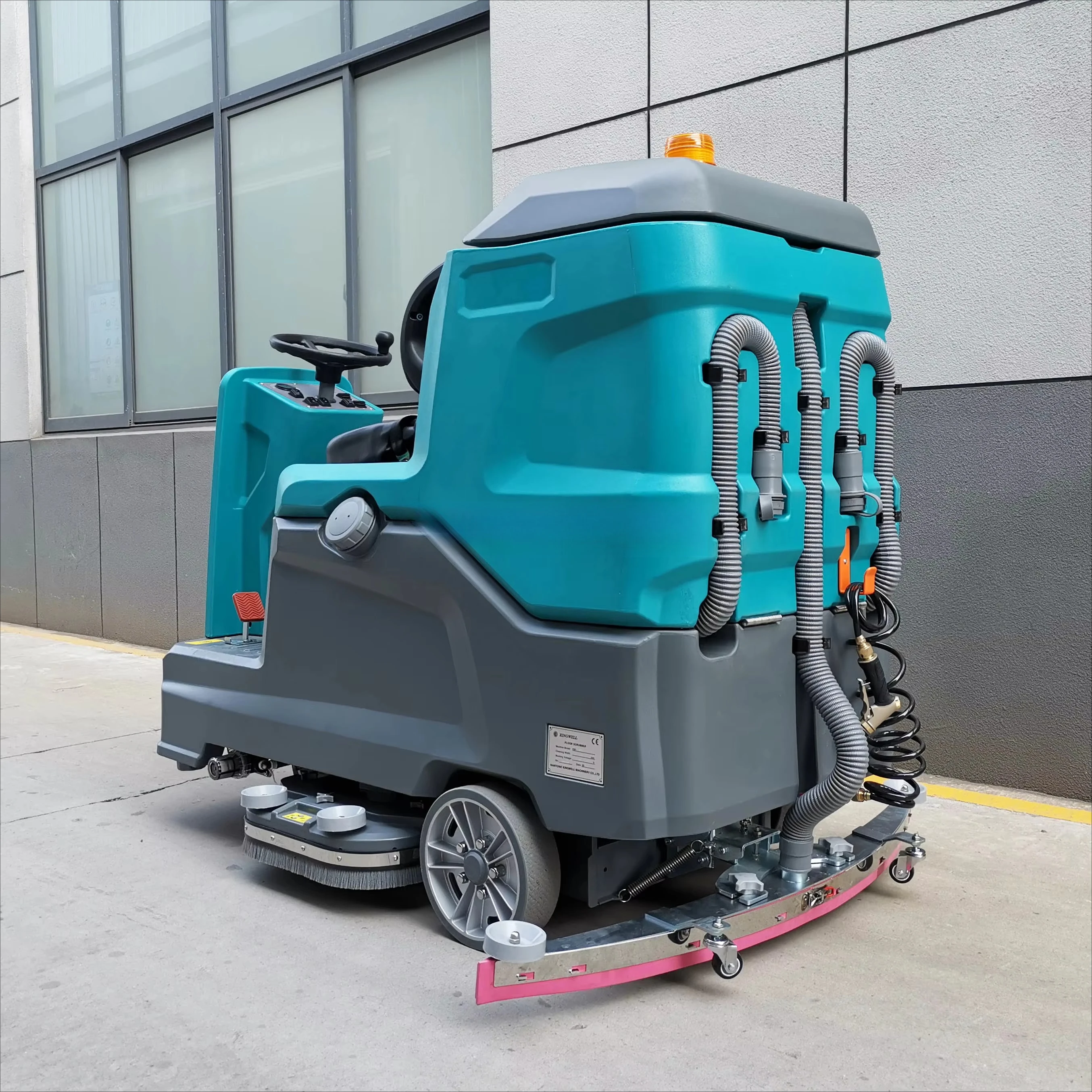 KW-1050 معدات التنظيف الصناعية غسالة الأرضيات ركوب كبير على آلة تنظيف الأرضيات لغسل أرضيات البلاط