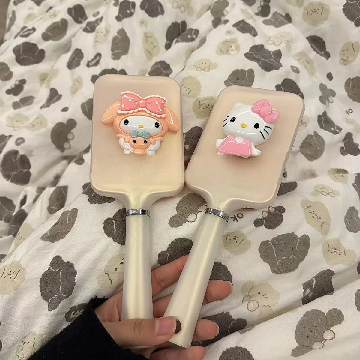 Cartoon Hellokitty Airbag Comb Portable Hair Smoothing Comb Girls Head Massage Air Cushion Comb Christmas Gifts Wholesale