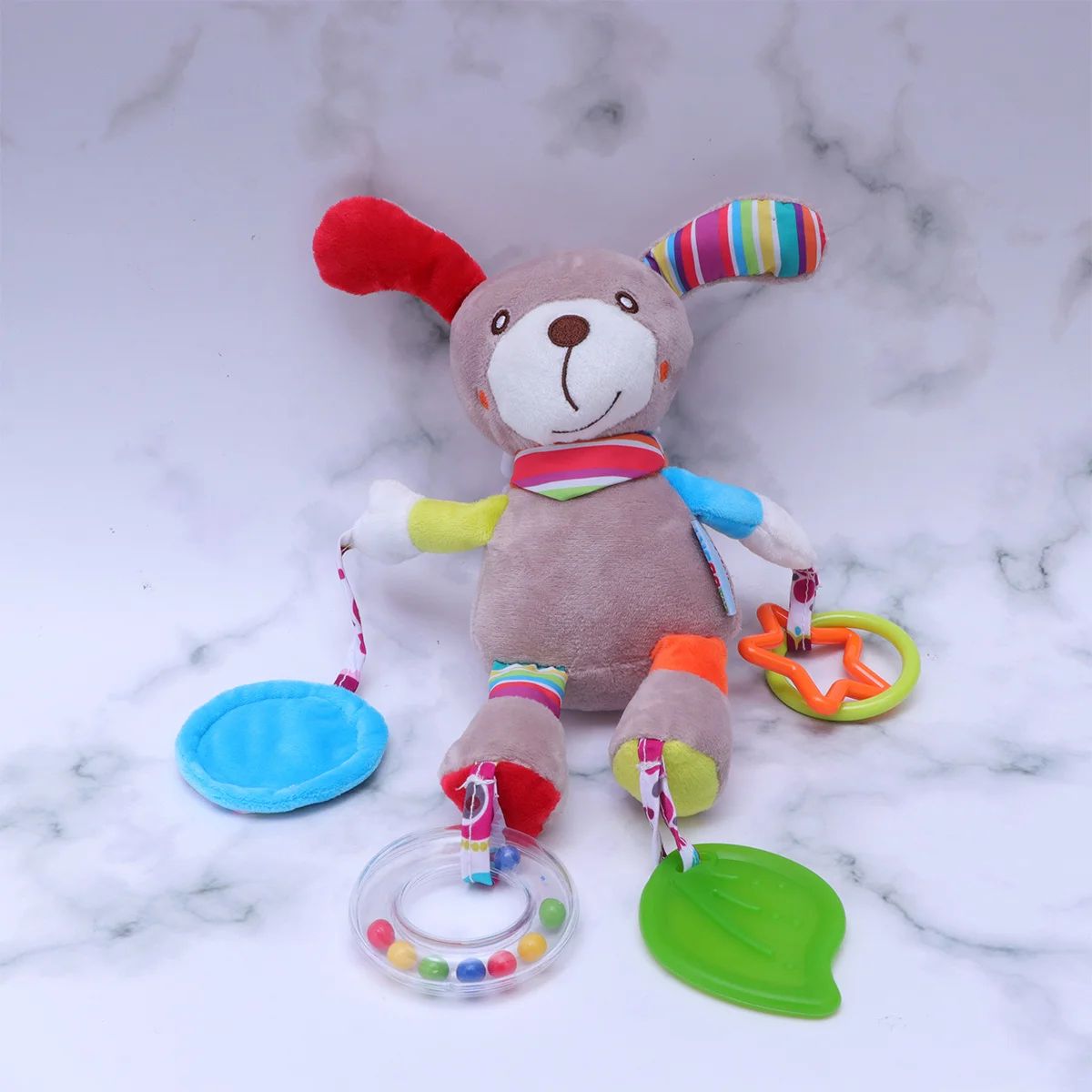 Campanas colgantes para cuna de animales de dibujos animados para promover la coordinación mano-ojo y entretener juguetes para cuna de bebés