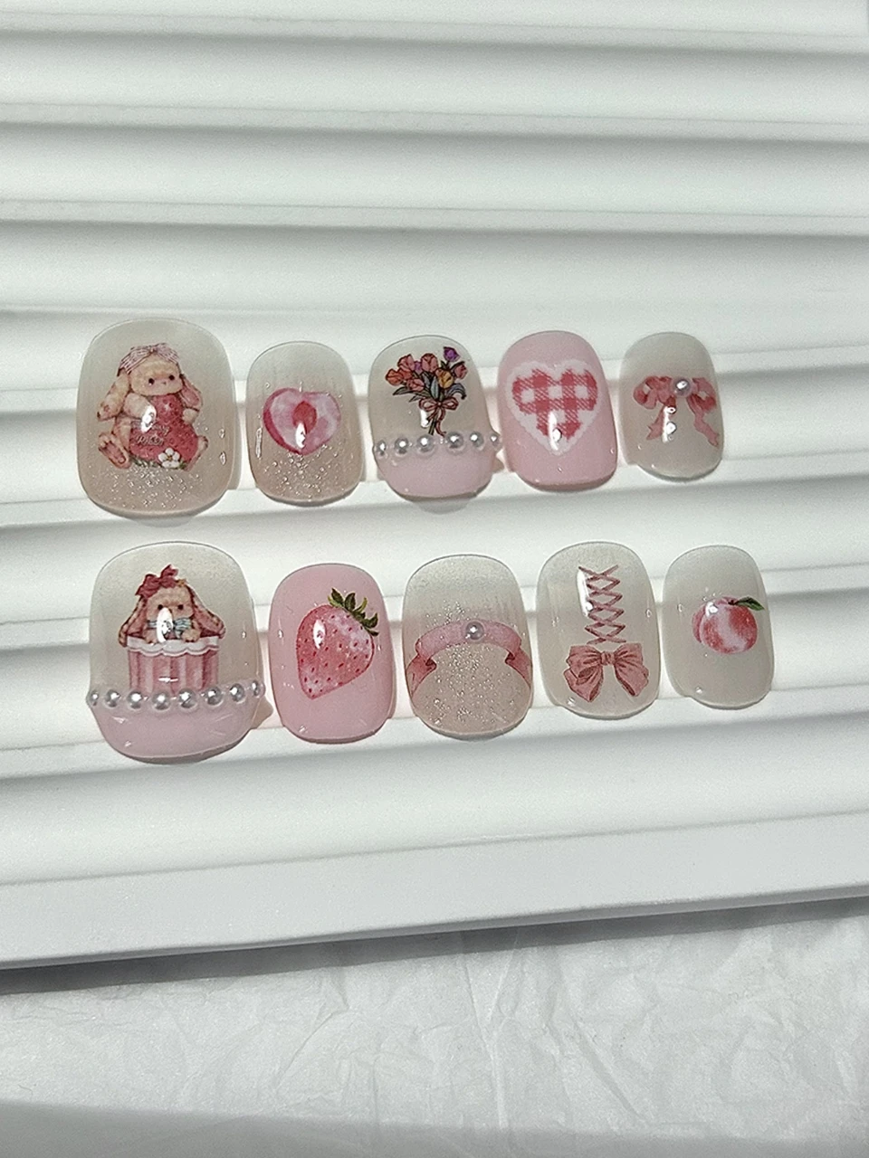10 delige zoete konijntjesbloem aardbei handgemaakte pers op nagels alice in wonderland nepnagels verwijderbaar herbruikbaar