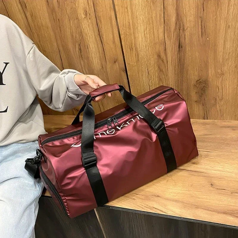 Mala de viagem grande para homens e mulheres, bolsa dupla multifuncional, bolsa de ombro impermeável de nylon, bolsos secos, bolsa de ginástica, nova