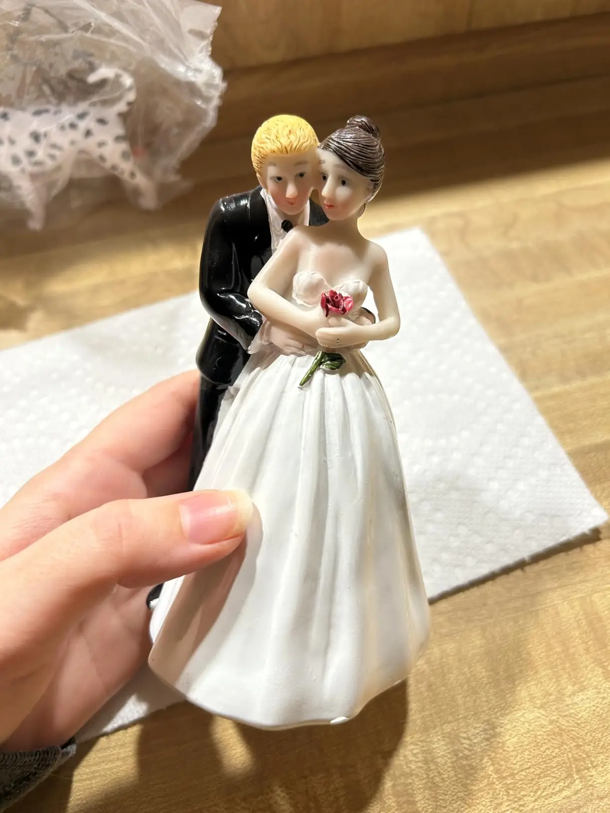 

Party Cake Topper Ornament, Synthetic Resin Bride & Groom Figurine Used for Wedding Cake,Valentine's Day Present,Home Decoration