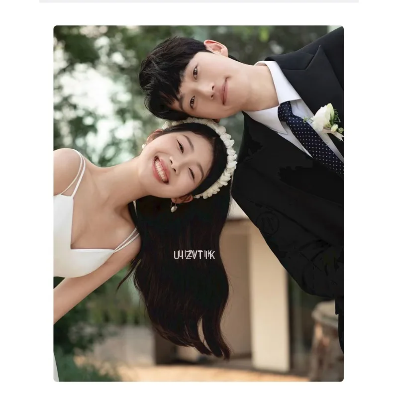 Prosta suknia ślubna bez ramiączek dla kobiet zdjęcia ślubne strzelać na zewnątrz 2025 Korea trawnik linia A satynowa tkanina letnia suknia ślubna