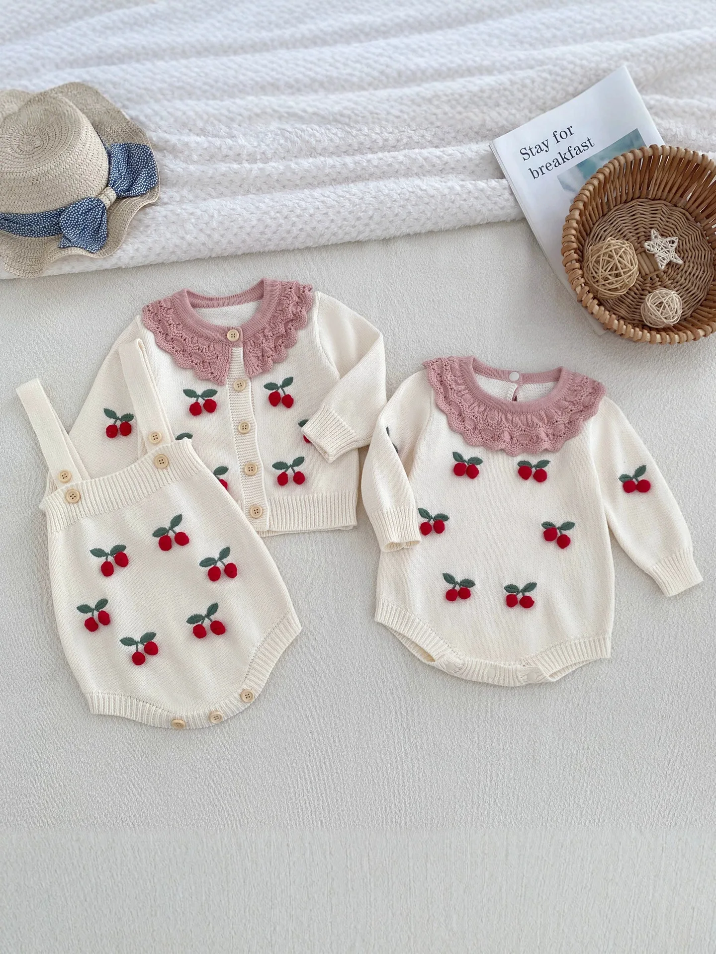 2026 Autumn  Baby Girls Sweaters Handmade Cherry Knitwear Lace Collar Toddler Girls Cardigans Baby Outerwear and Sweaters