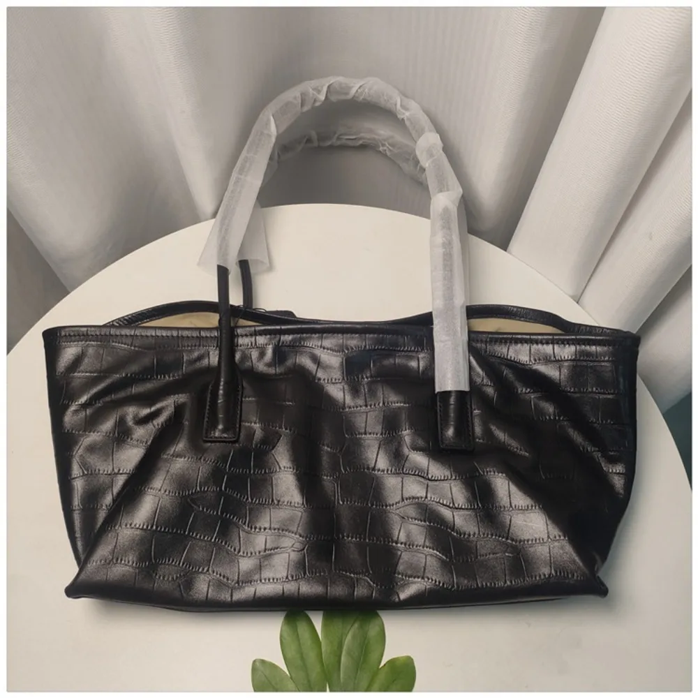 2026 New Light Tote Bag, High-end Large-capacity Shoulder Handbag, Unique Texture, Fashionable, Simple and Casual Daily