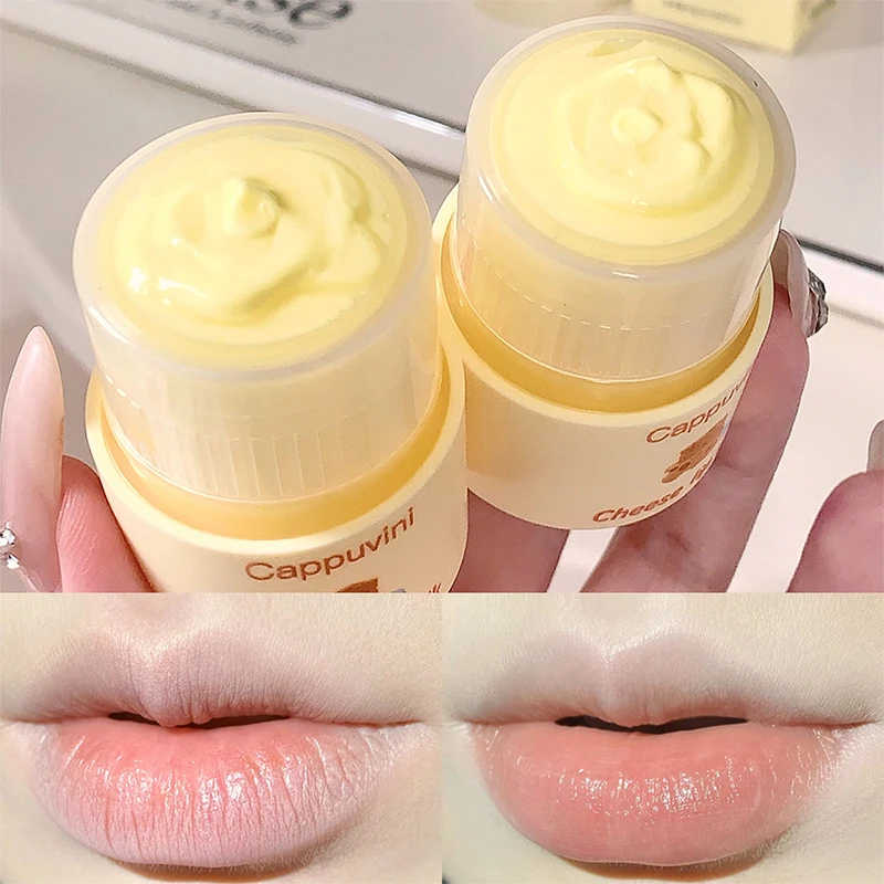يحتوي كريم الشفاه Cappuvini Cheese على تركيبة لطيفة لترطيب ومرطبًا، ويحمي الشفاه، ويحسن خطوط الشفاه، وهو يجب اقتناؤه لفصل الخريف والشتاء، وهو جوهر شفاه منعش وغير لزج.