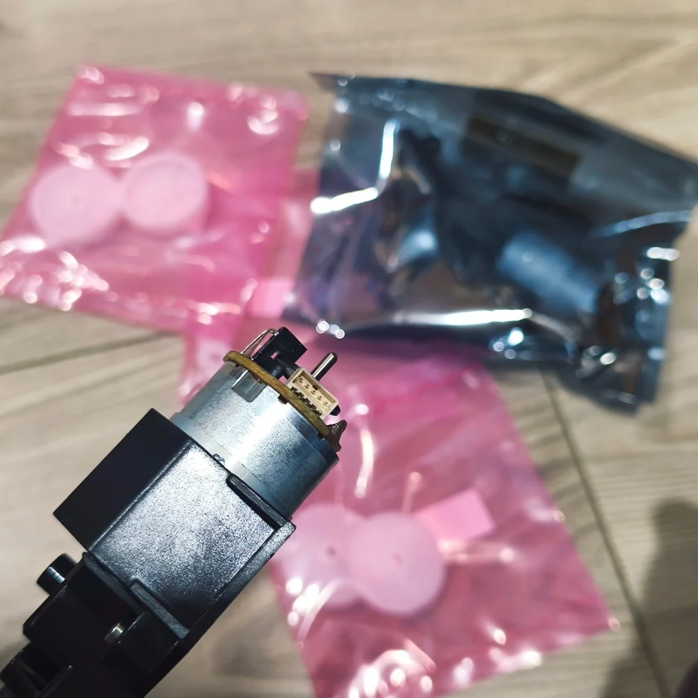 

Q6718-67017 Starwheel Motor For Designjet T610 T620 T770 T790 T795 T1100 T1200 T2300 Z2100 Z3100 Z3200 Z5400