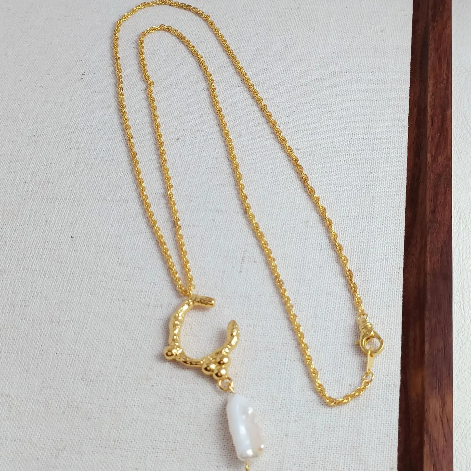 

New Devil's Eye Irregular Greek Gold Coin Niche Design Light Luxury Texture Metal Coin Necklace Pendant