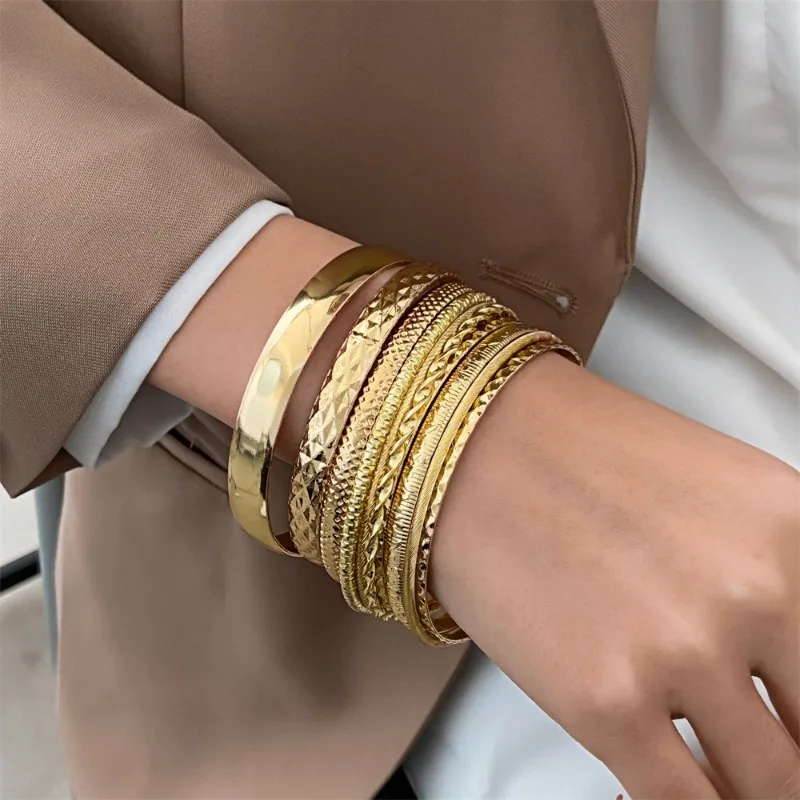 

Suitable for Party Vintage Wide Women's Bracelet Set of Gold and Silver Color Glossy Bracelet Ten Pieces 2025 Fashion Jewelry
