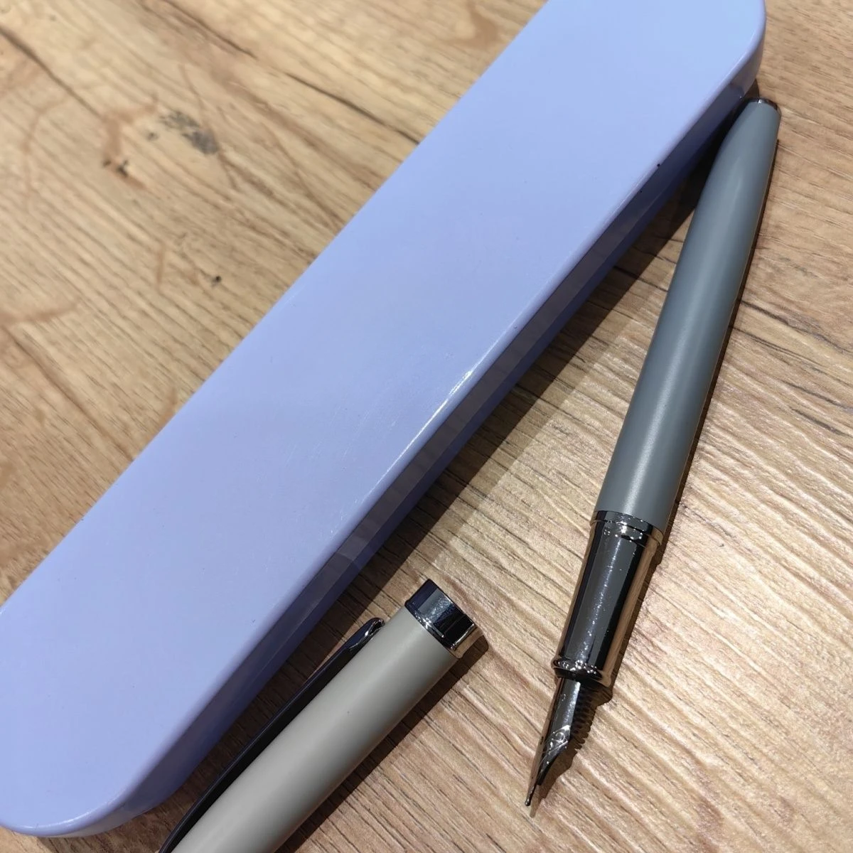 

2024 car rr style same pen limited edition meeting record pen unisex gift box new gift