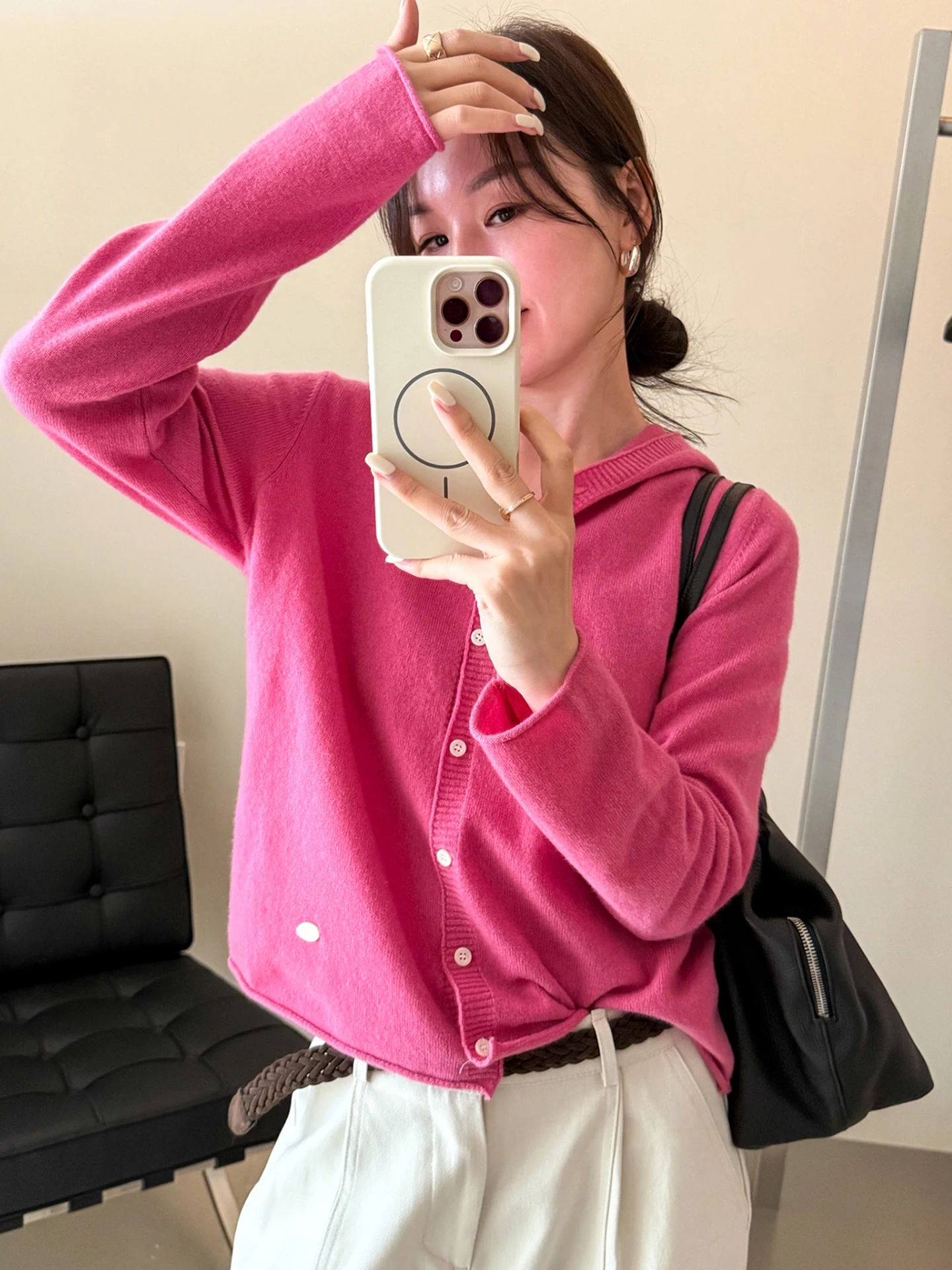 

Soft Wind Pure Color Hooded Knitted Cardigan Long Sve Single Button Simple Design Camere Top for Women Autumn Faion