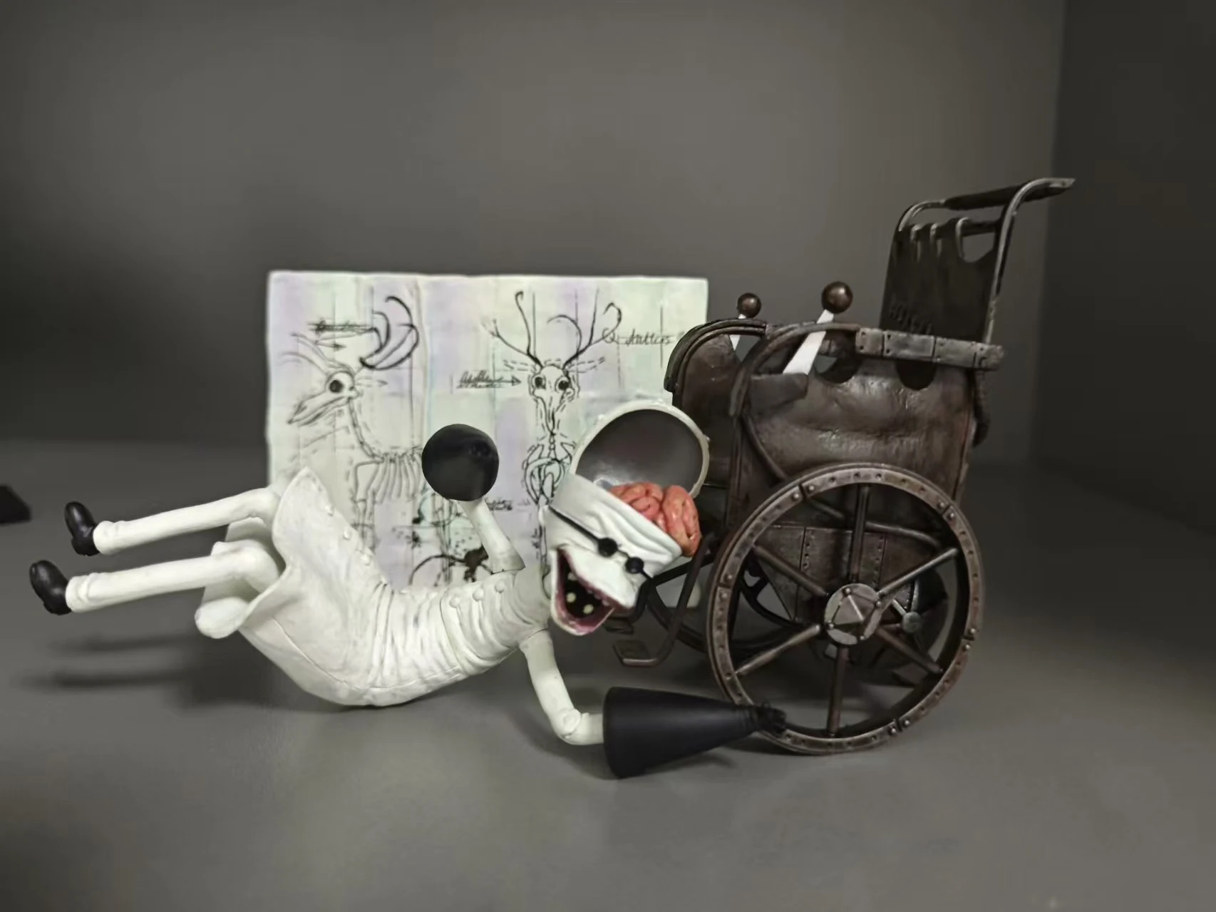 Disney jun planejamento pesadelo antes do natal dr finklestein figuras de ação série 1 presente de halloween a caixa é ligeiramente amarelada