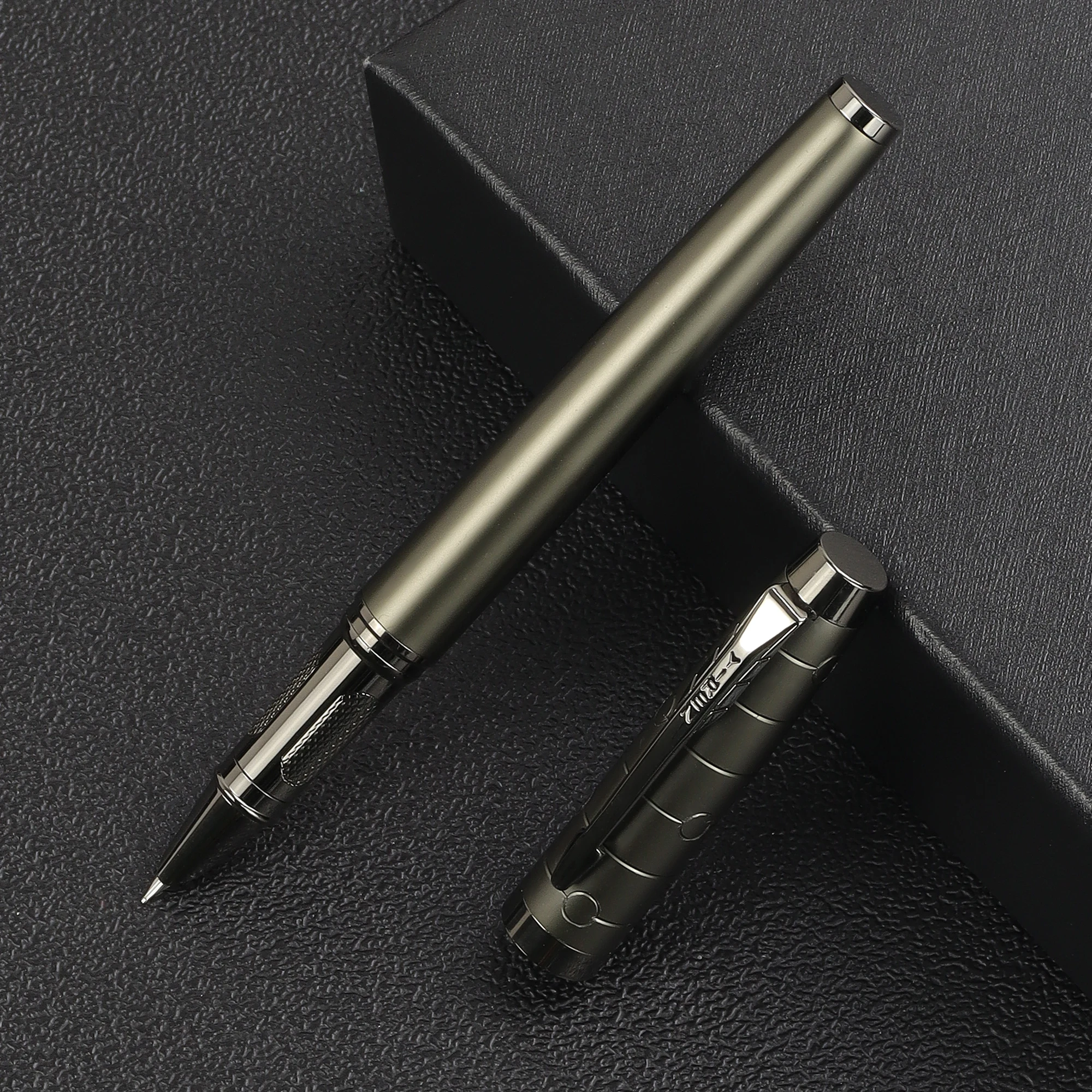 1 PC Fountain Pen, Stylish and Sturdy,Mechanical Feel,Metallic Touch,Luxury Pen,Professional Gunmetal Metal Pen,Gifting