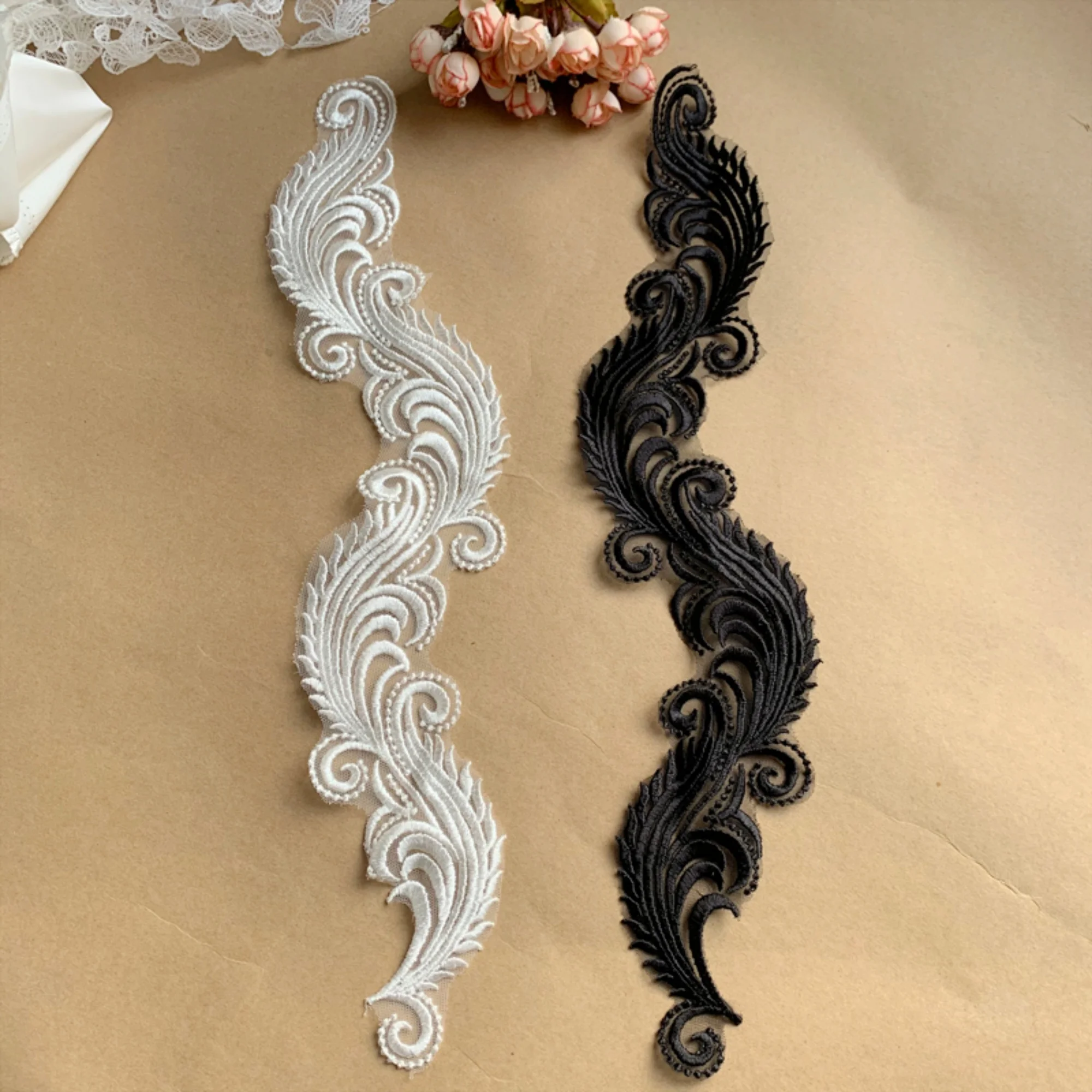 

1pair ivory /black FLoral Lace Appliques ,Embroidered Flowers,Patches For Wedding Supplies,Bridal Hair Flower,Headpiece
