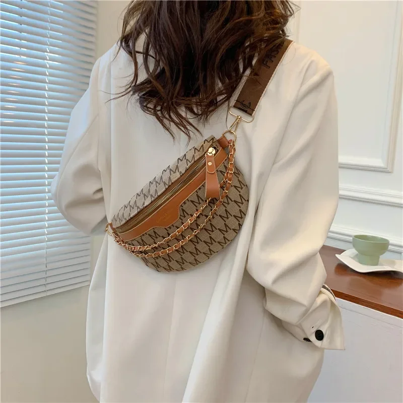 2024 New Net Red Chest Bag Ins Fashion Bag Tide Ms. Shoulder Slanting Crossbody Summer Leisure Hundred with Small Waist Bag