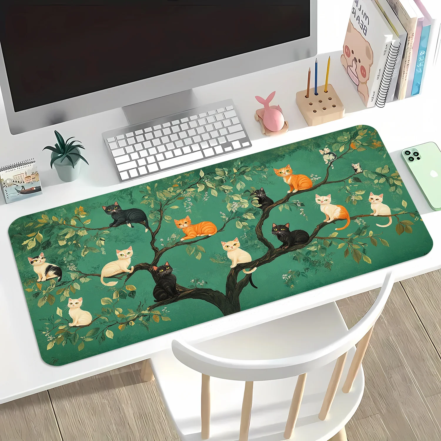 

The cartoon cat-designed game mousepad has an ultra-smooth surface and an anti-slip base, making it suitable for home office use