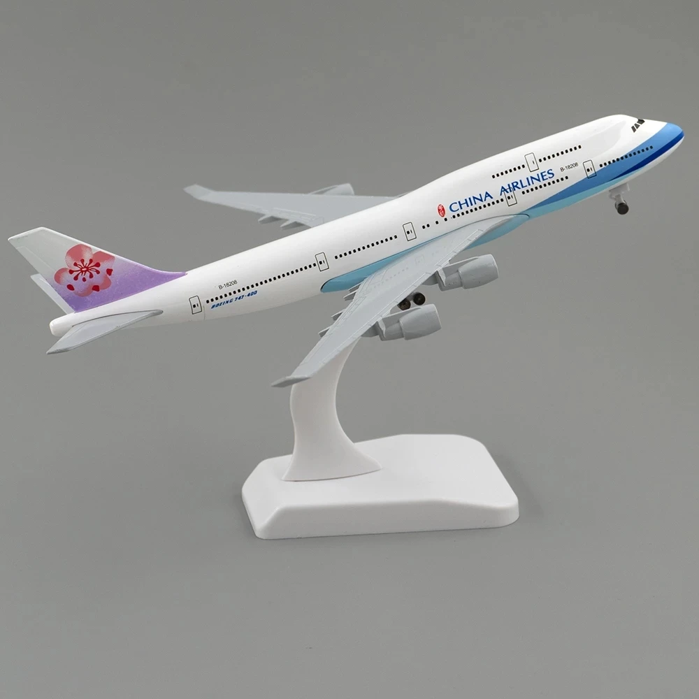 Scale Model Airplane 20cm for China Airlines 747 Airplane Model Airline Airplane Model Boeing 747  Plane Set Airplanes Decoratio