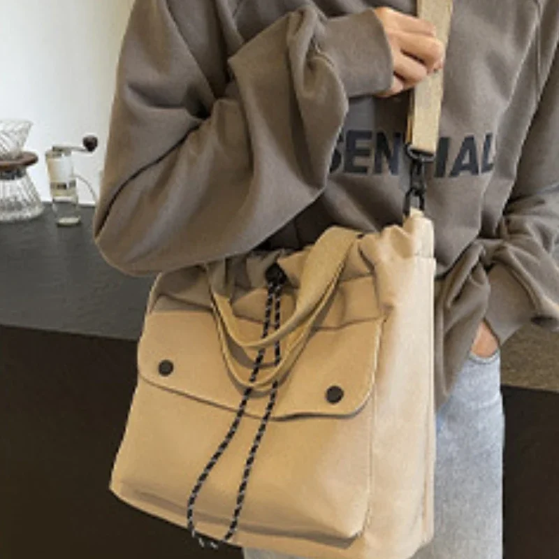 Vintage Nylon Drawstring Women Shoulder Bag Waterproof Flap Outer Crossbody Bag Casual Large Classes Commuter Durable Handle Bag