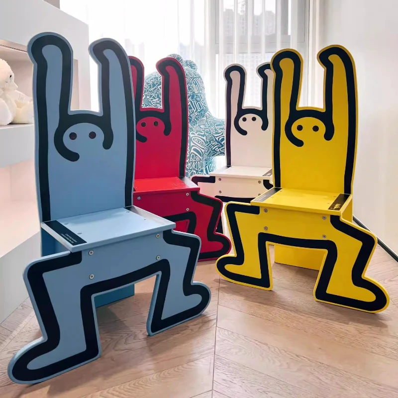 

Creative humanoid low stool Nordic solid wood children's chair Backrest chair Home shoe changing stool Decorative art stool