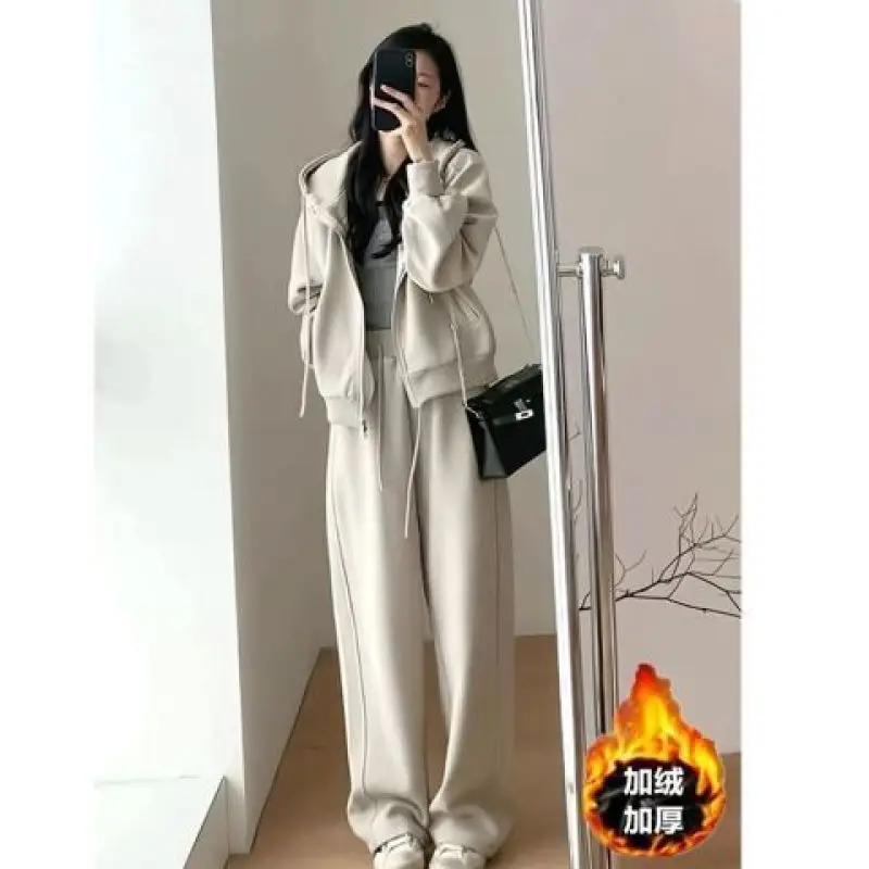 Velvet and Thickened Sports Suit For Women\'s Autumn Winter Korean Edition Loose Slim Fashion Sweater Casual Pants Two Piece Set