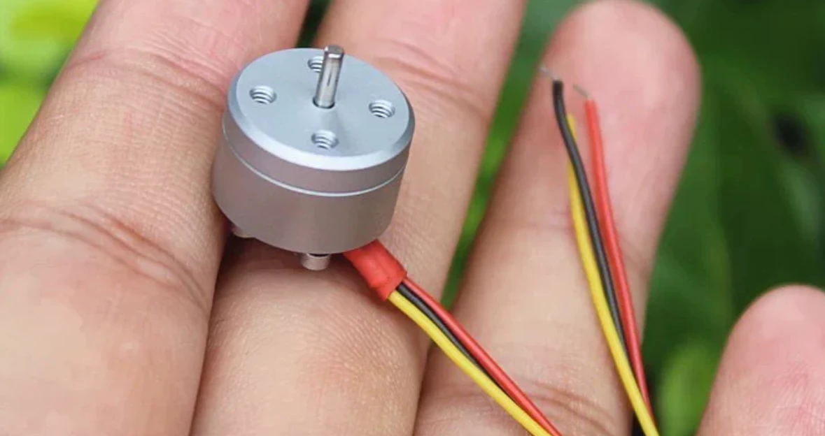 Micro moteur XING sans balais pour emax futmini FPV, cadre de importateur Whoop, micro quadrirotor Unibell, caractéristique 1104, 4300KV, 2-3S, 1-4 pièces