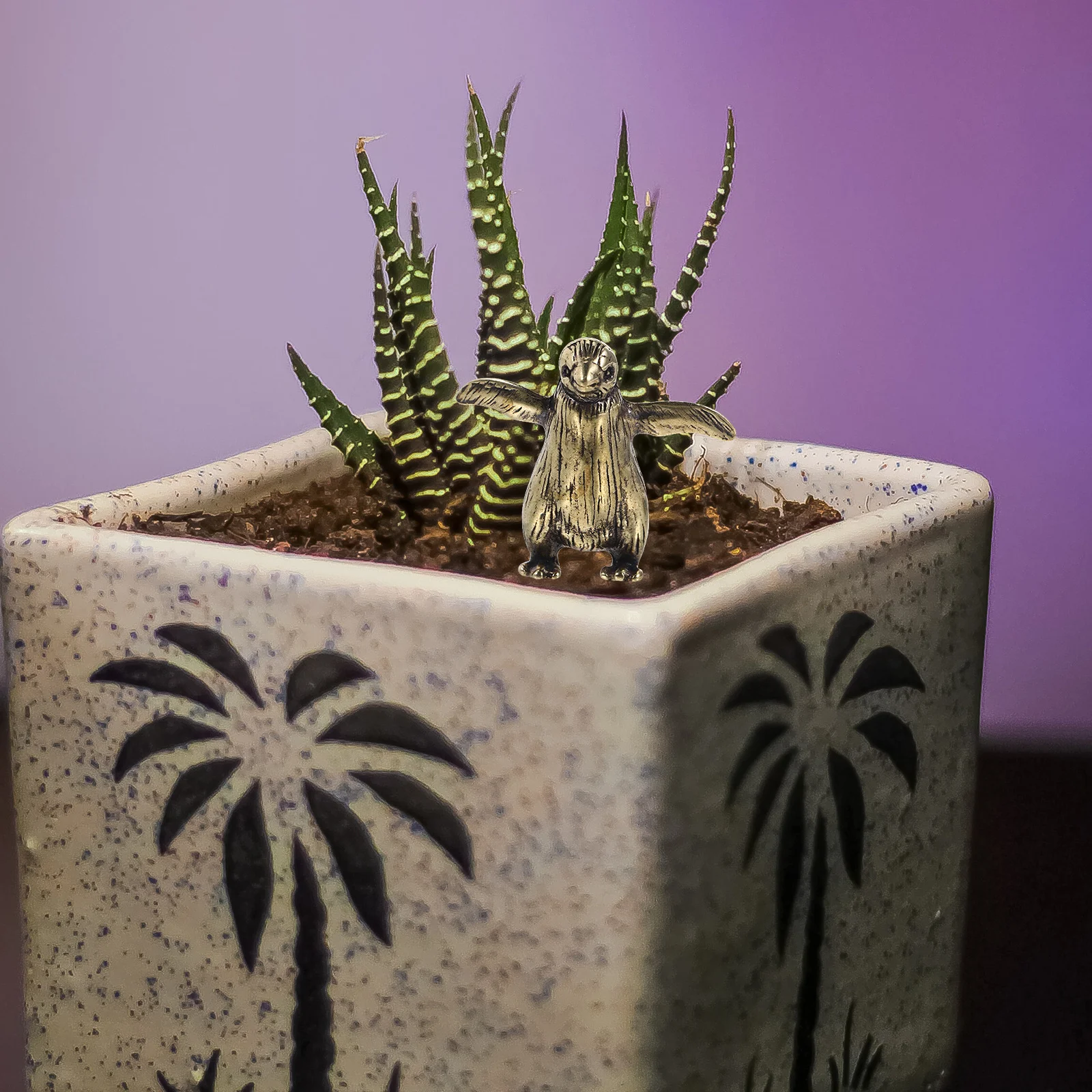 

Mini Solid Brass Penguin Sculpture Vintage Animal Statue Desktop Bookshelf Table Decorative Ornament Mini Copper Bird Figurine