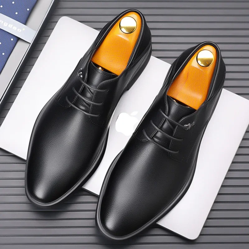 Quality Shoes Men Leather Original New Mens Dress Shoes British Business Fashion Black White Pointed Youth Leather Shoes for Men